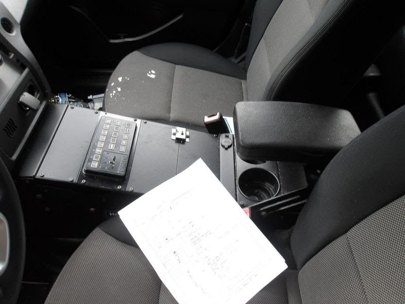 2013 FORD TAURUS Used Console Front floor, police package Black