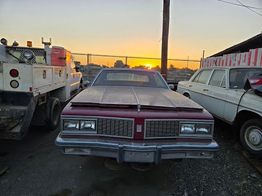 1983 - OLDSMOBILE 98 (1979 DOWN) - used - Side Marker - Side Marker, amber and clear Left