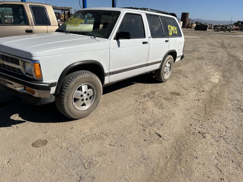 1993 GMC JIMMY, S10/S15 Used Door Front electric Left - Grey