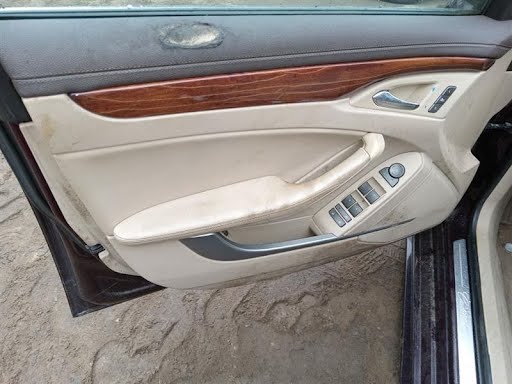 2010 - CADILLAC CTS - Used - Front Door Handle Inside - LH with memory