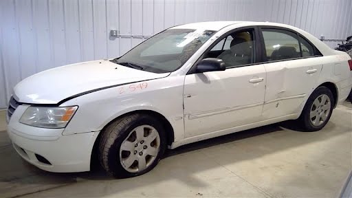 2010 - HYUNDAI SONATA - Used - Window Regulator (Front) - With Window Motor