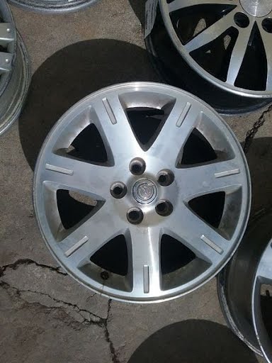 2005 CHRYSLER 300 Used Wheel 17x7, aluminum, 7 spoke, exposed lugs, chrome
