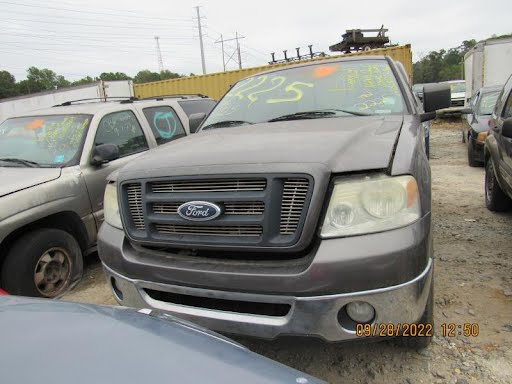 2007 - FORD TRUCK-F150 - Used - Intake Manifold - 6-255 (4.2L), lower - 5L3Z9424CA