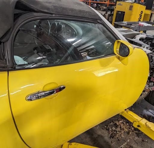 2009 - PONTIAC SOLSTICE - Used - Door Front - electric, Conv, RH