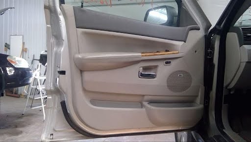 2010 Jeep - Grand Cherokee - Door Panel - Front Left Inner; Laredo, Limited & SRT8; Laredo, Limited & SRT8