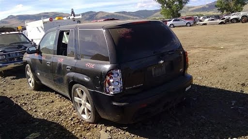 2006 - CHEVY TRAILBLAZER - Used - Fuse Box (Engine) - 6.0L V8 OHV 16V 4WD LS