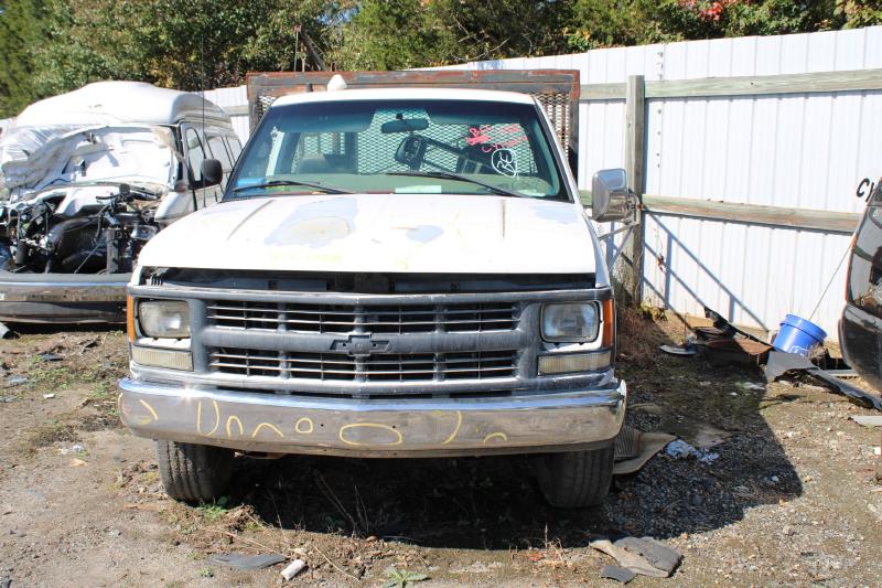 1995 - CHEVY TRUCK-2500 SERIES (1988-2000) - Used - Steering Knuckle (see also Knee & Strut) - 4x4, 6 lug wheel, LH