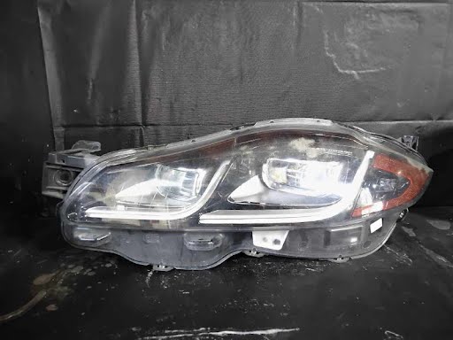 2016 - JAGUAR XJ SERIES (2008 UP) - used - Headlight Assembly - (LED, adaptive), LH