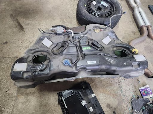 2016-DODGE CHARGER-Fuel Tank-3.6L, 300 HP (opt NZG)