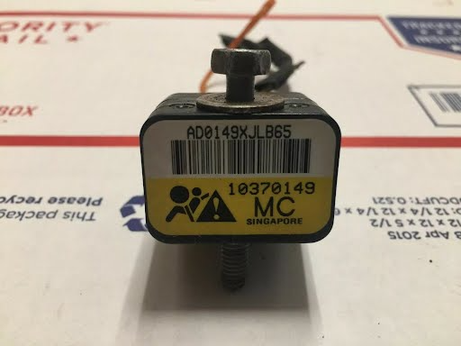 2006 GMC - Sierra 1500 -Used Air Bag impact Sensor Part Number : 85597995