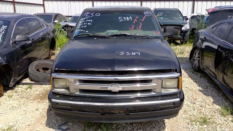 1994 Chevy S10 Used Throttle Body/Throttle Valve Housing - , 6-262 (4.3L, TBI, VIN Z, 8th digit)