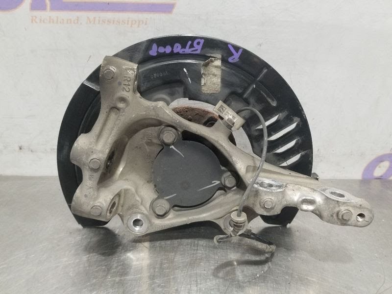2016 CHEVY CAMARO Used Steering Knuckle (see also Knee & Strut) RH side