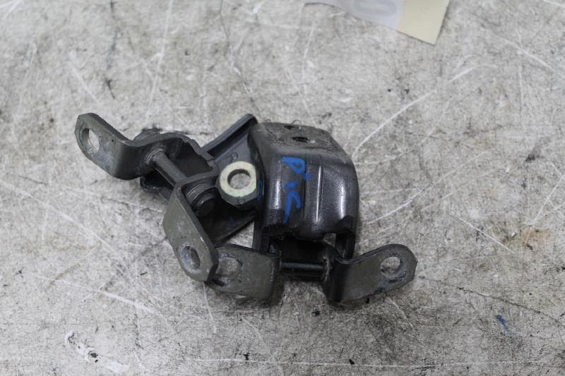 2017 NISSAN TRUCK-TITAN Rear Door Hinge Used LH upper and lower.