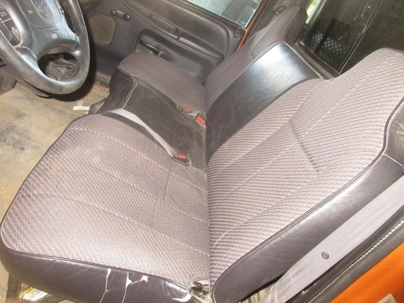 1998 DODGE TRUCK-1500 (1994 UP) Seat Belt Front Used RETRACTOR - LH (GRY)