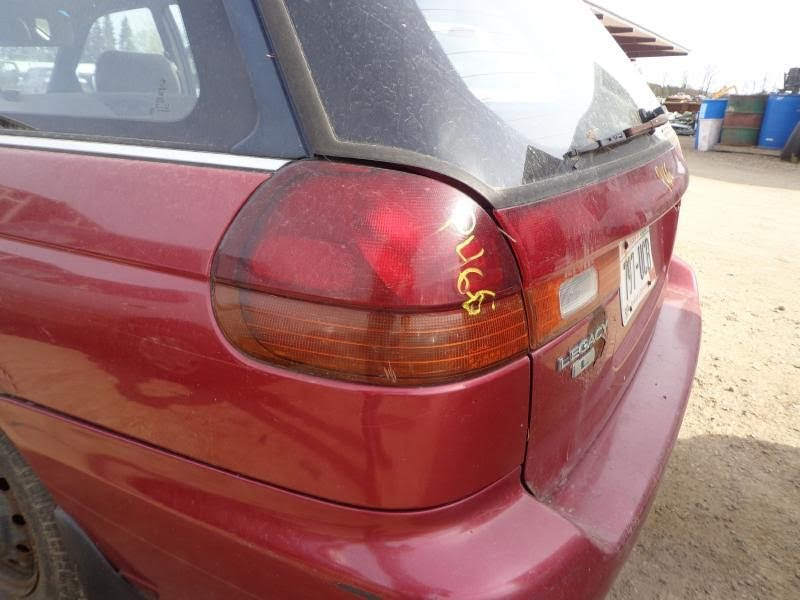 1999 SUBARU OUTBACK (LEGACY)Used Tail Light SW, quarter panel mounted Left