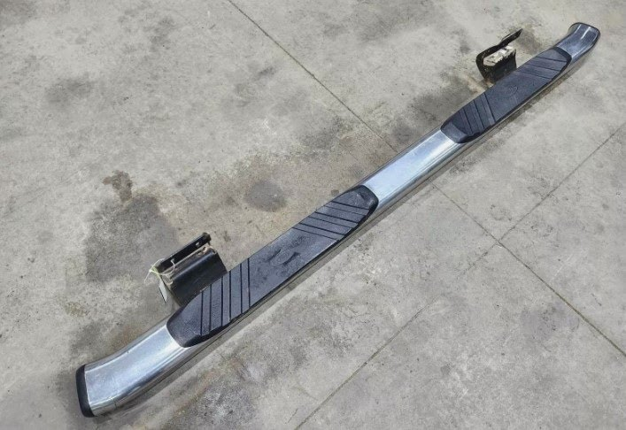 2010 FORD TRUCK-F150 Used Running Board - Left - PRODUCTION-TYPE 4-TUBULAR; chrome