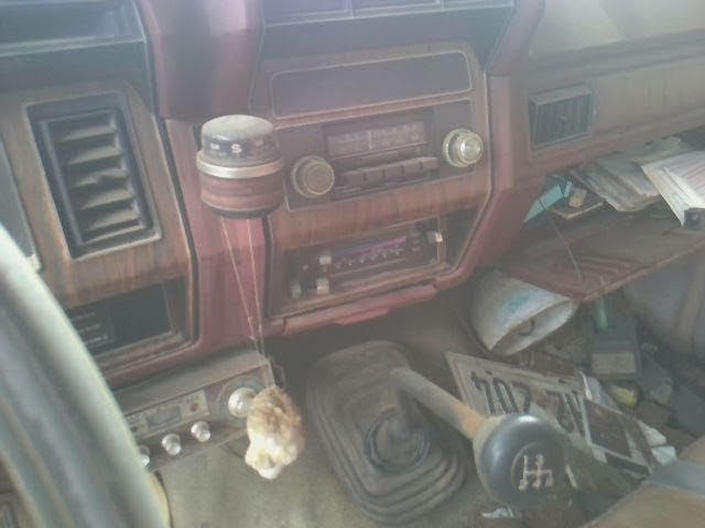 1983 FORD RANGER	CD Player/Radio Used AM-FM-mono
