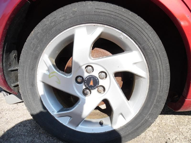 2004 - PONTIAC VIBE - Used - Wheel - 16x6-1/2, aluminum, (5 spoke, silver painted, opt QD2) Pack Of Four Wheels