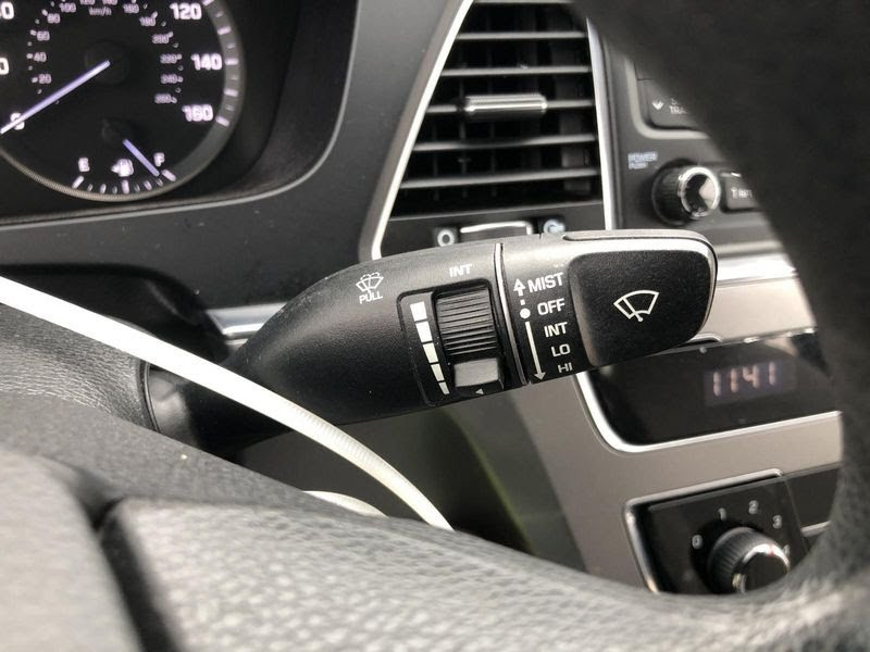 2015 Hyundai - Sonata Used Column Swith VIN 2 (5th digit), lamps and wiper assembly, US market, w/o automatic lamps