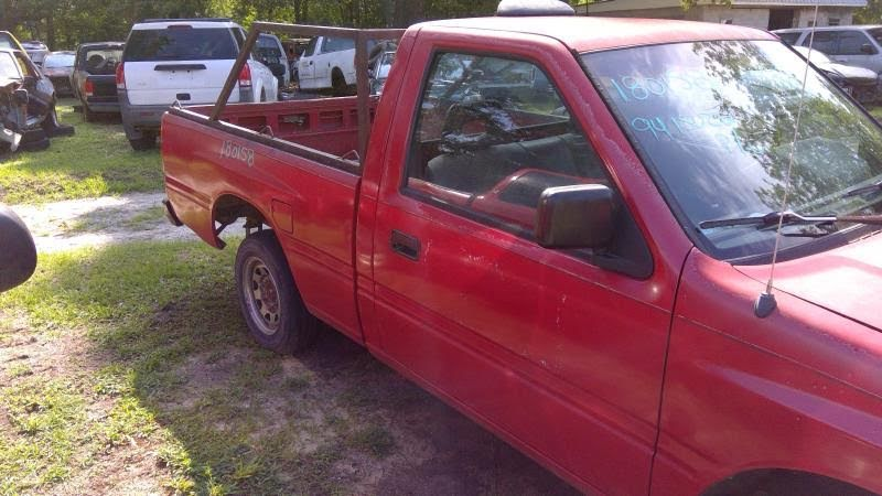 1994 ISUZU TRUCK-(MINI PICKUP) Glass Front Door Right