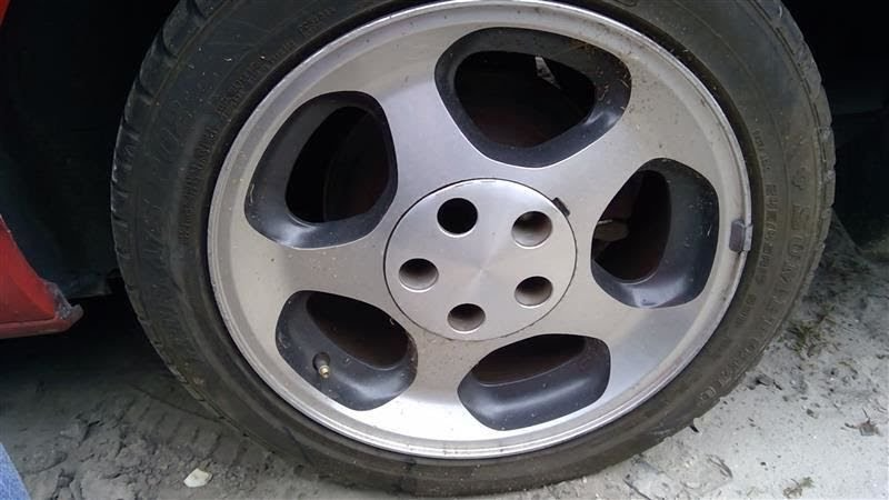 1996 Ford - Mustang Used Center Cap 17x8, Cobra