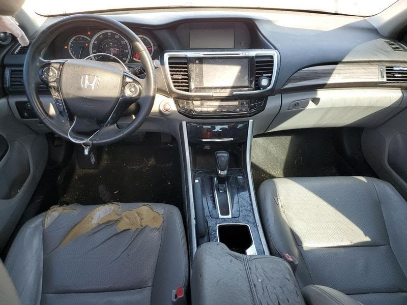 2016 Honda - Accord Used Radio receiver and face panel, US market, Sdn, EX-L (leather), w/o navigation