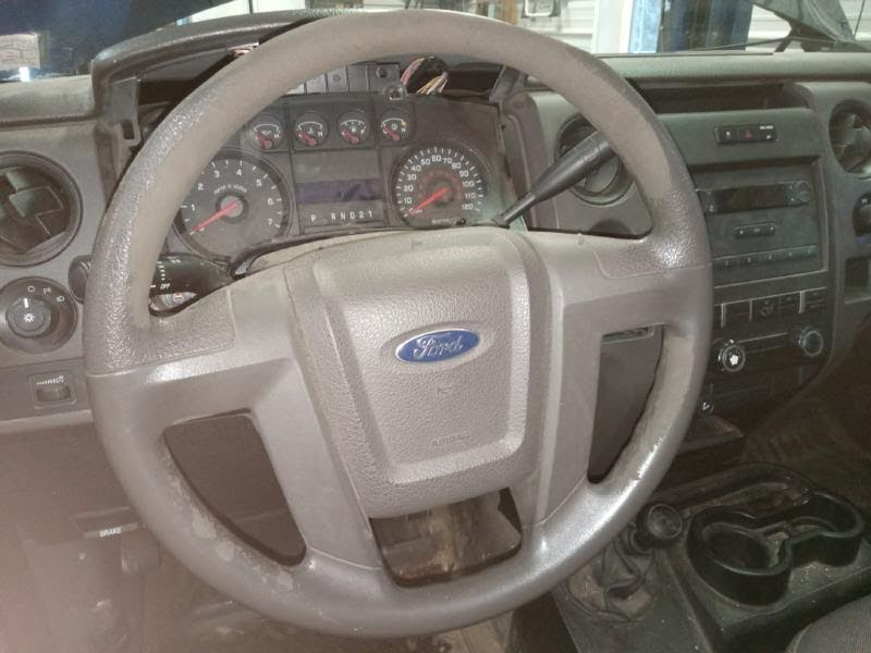 2010 FORD TRUCK-F150 Used Steering Wheel - FX2, FX4, Harley-Davidson Edition, King Ranch, Lariat, Platinum, STX, XL & XLT; w/o leather, w/o cruise control gray