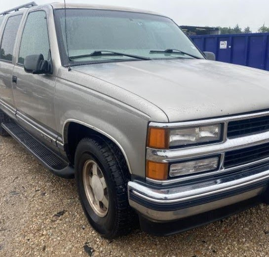 1999 CHEVY SUBURBAN-1500 Used Front Door Parts Only - electric, LH