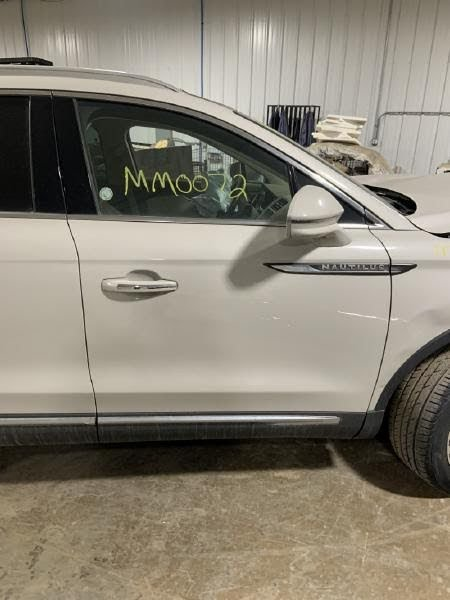 2022 LINCOLN NAUTILUS Used Door Front Passenger RH -Ceramic Pearl Met TC (White) Paint code - GS