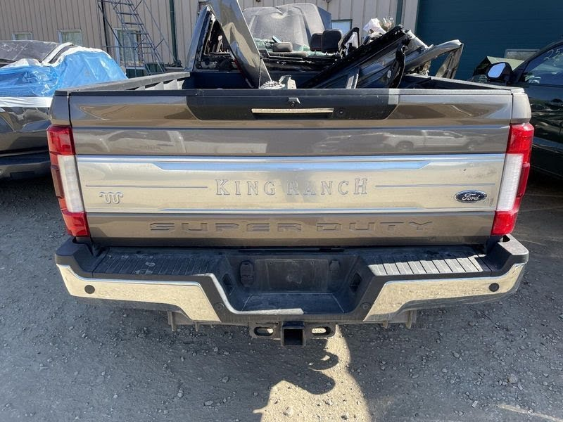 2017 FORD TRUCK-F250 SUPER DUTY Used Tail Light LED, (blind spot alert), RH