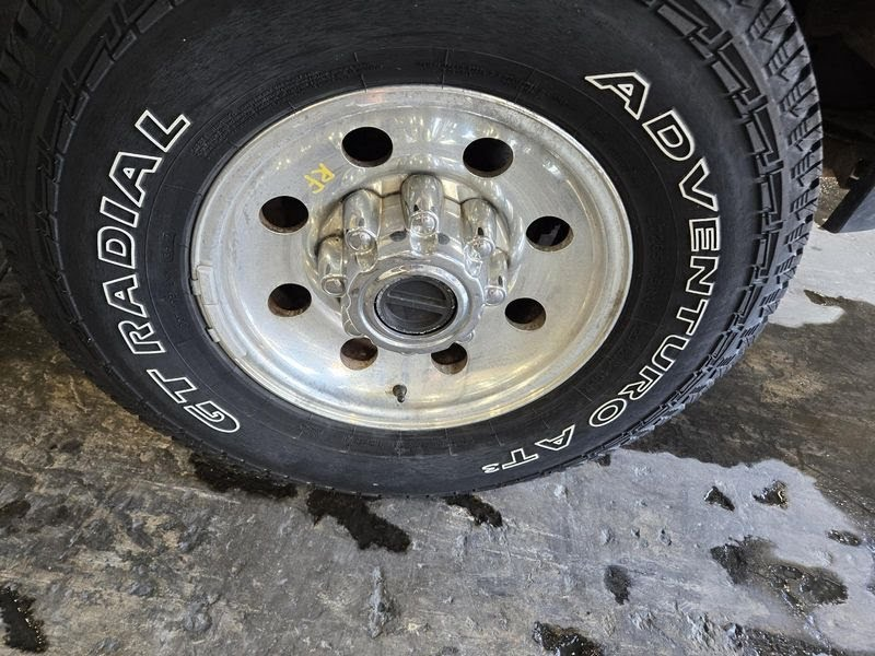 2004 FORD TRUCK-F250 Used Wheel - 16x7 (SRW), aluminum, 8 round holes (bright finish)