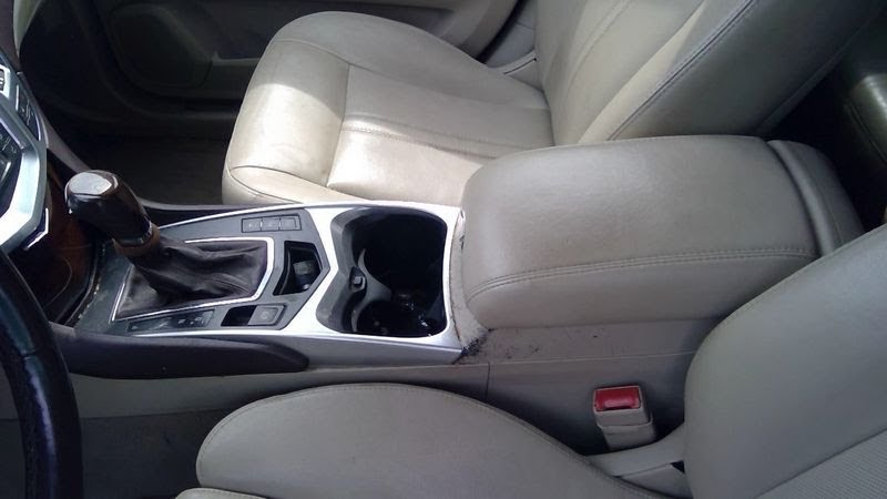 2012 CADILLAC SRX Used Console Front Lid Only