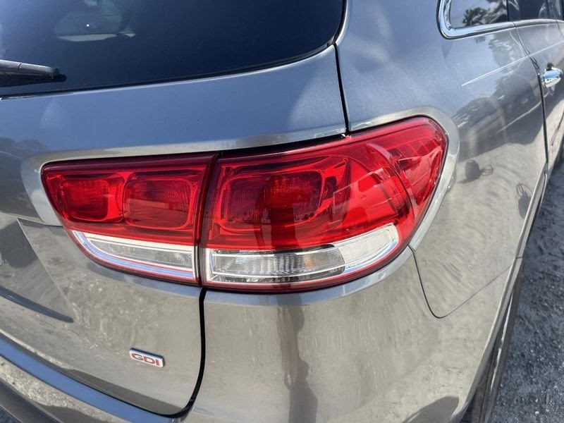 2017 Kia Sorento Used Tail Light Used quarter panel mounted, incandescent, RH