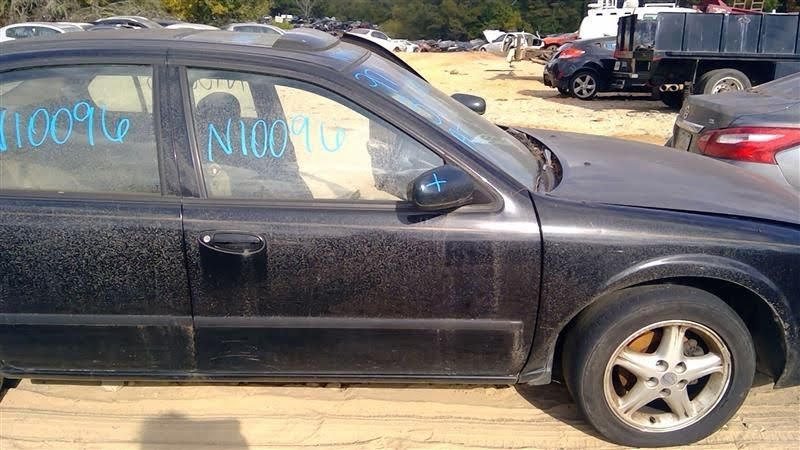 1995 Nissan Maxima Used Door Front - black trim (se) Right