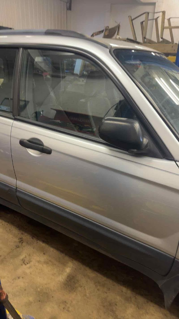 2003 SUBARU FORESTER Used - (electric), w/o painted cladding; (X model), RH Perf White and Silver