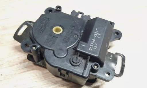 2007 - MITSUBISHI GALANT - used - Climate Control Flap Actuator Motor - 063700-7321