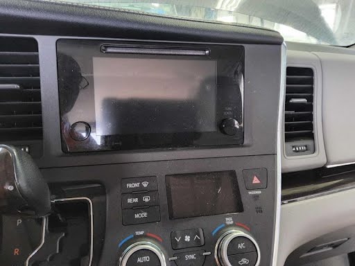 2016 - TOYOTA SIENNA - Used - Radio/CD (see also A/C Control or TV Screen) - "display and receiver, w/o navigation; ID 86140-08060 "