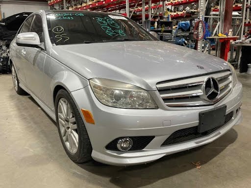 2008 - MERCEDES C CLASS - Used - Headlight Assembly With Bracket - RH - Halogen