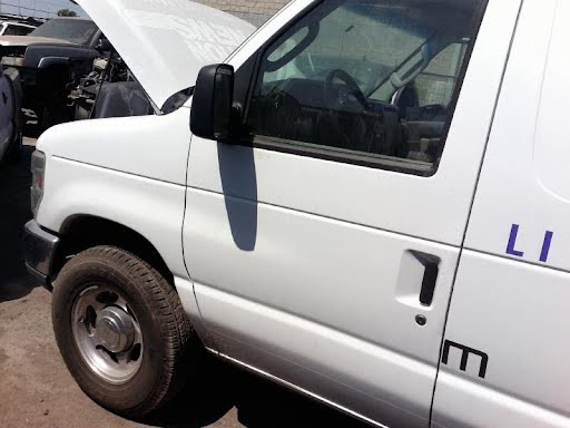 2013 - FORD VAN E150 - Used - Door Front - (sail mounted mirror), LH, pedestal mirror, electric regulator