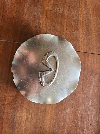 2006 - INFINITI FX - Used - Center Cap (Wheel) - FX35; 3.5L; base model; (6 cyl); 20 inch wheel FX35 - (Set of 2 )