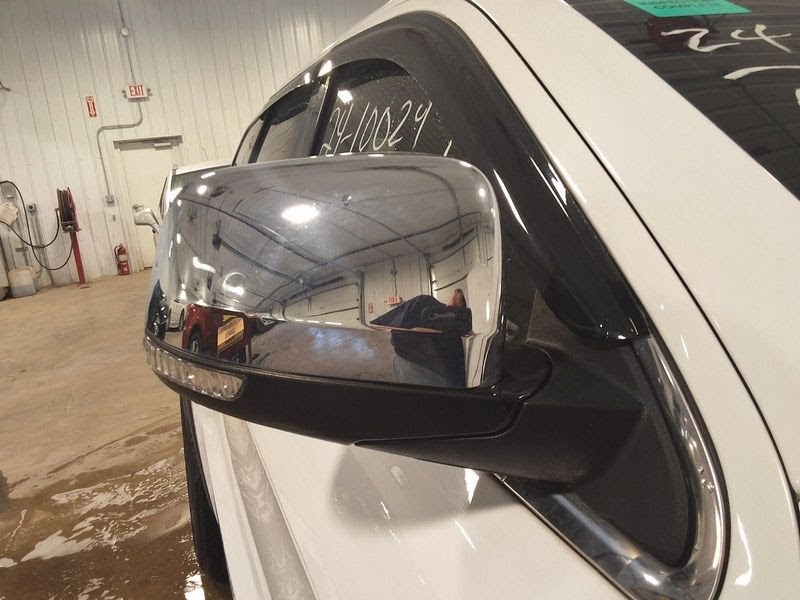 2019 JEEP GRAND CHEROKEE Used Mirror Door (power), (heated), memory, (turn signals, blind spot alert), manual folding, chrome, automatic dimming, RH