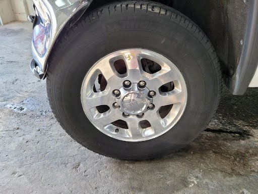 2015 - CHEVY TRUCK-SILVERADO 2500 (1999 UP) - Used - Wheel - 18x8, aluminum, 8 spoke (opt PHF) - 4 wheel