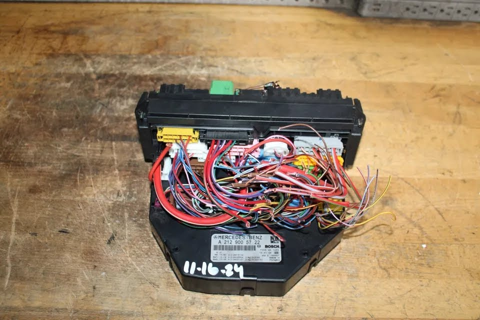 2012 Mercedes - C320 Used use Box (engine ) 2129003414