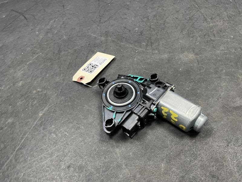 2016 DODGE CHARGER Used Front Door Window Motor front, LH