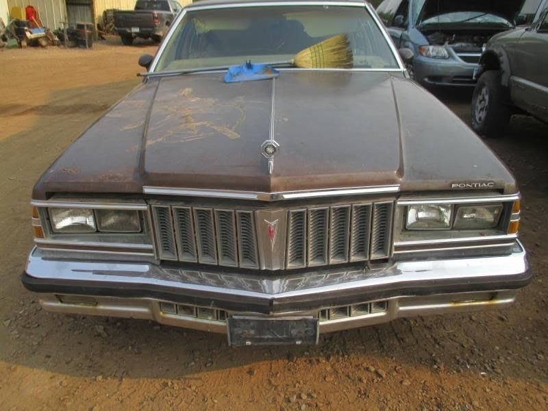 1979 PONTIAC BONNEVILLE (1979 DOWN) Used Grille Bonneville, upper