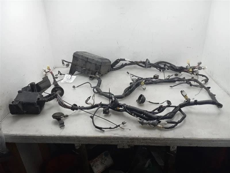 2008 TOYOTA TUNDRA Used Engine Wiring Harness Parts Number: 82111-0C690