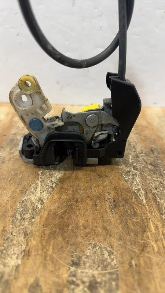 2017 FORD VAN E350 Used Latch Front Door RH - P/n- 6C2Z1521813A