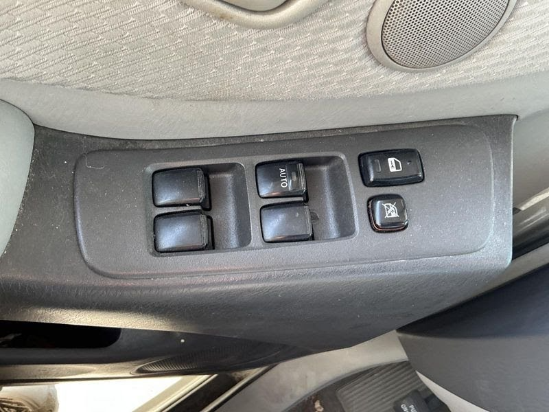 2004 TOYOTA HIGHLANDER Used Window Switch (Front Door) Driver Master Switch