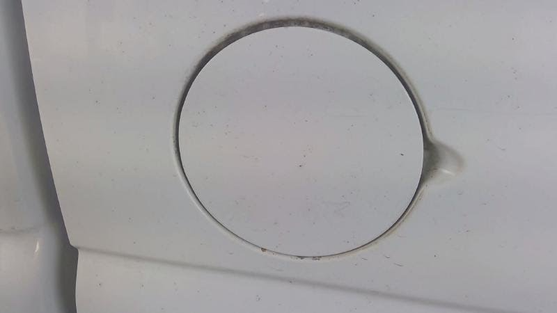 2006 GMC TRUCK-SIERRA DENALI 2500 (2011 UP) Used Fuel Filler Door Crew Cab, Ext Cab & Std Cab; 8 FT FLEETSIDE W/O DUAL REAR WHEELS White