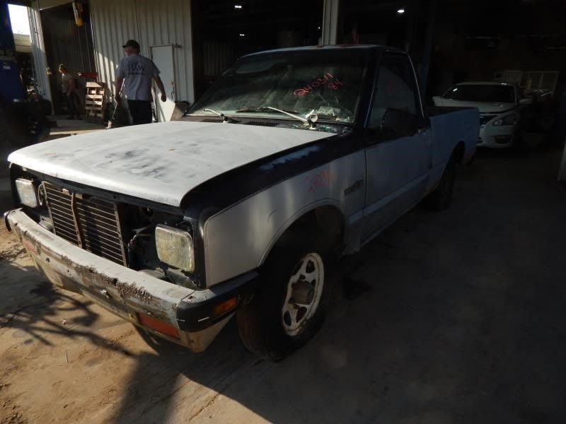 1985 ISUZU TRUCK-(MINI PICKUP) Used Caliper  Front Right